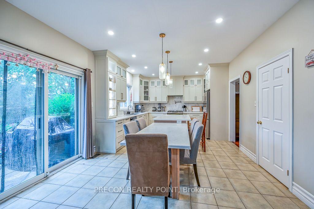 Photo 15 of 67 Jeffrey Drive, Hamilton, Ancaster — HOMEH