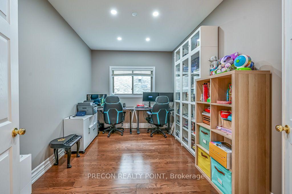 Photo 20 of 67 Jeffrey Drive, Hamilton, Ancaster — HOMEH
