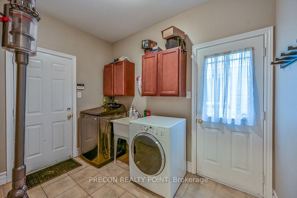 Photo 34 of 67 Jeffrey Drive, Hamilton, Ancaster — HOMEH