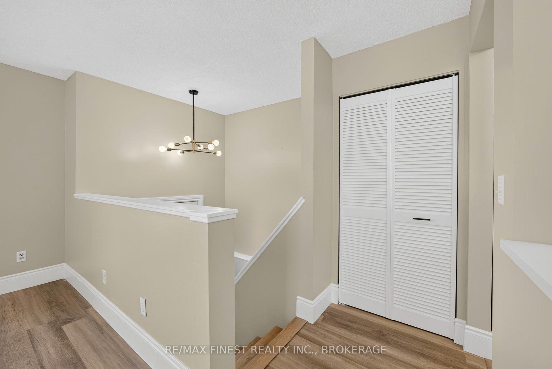 Photo 4 of 811 Cunningham Crescent, Brockville, Brockville — HOMEH