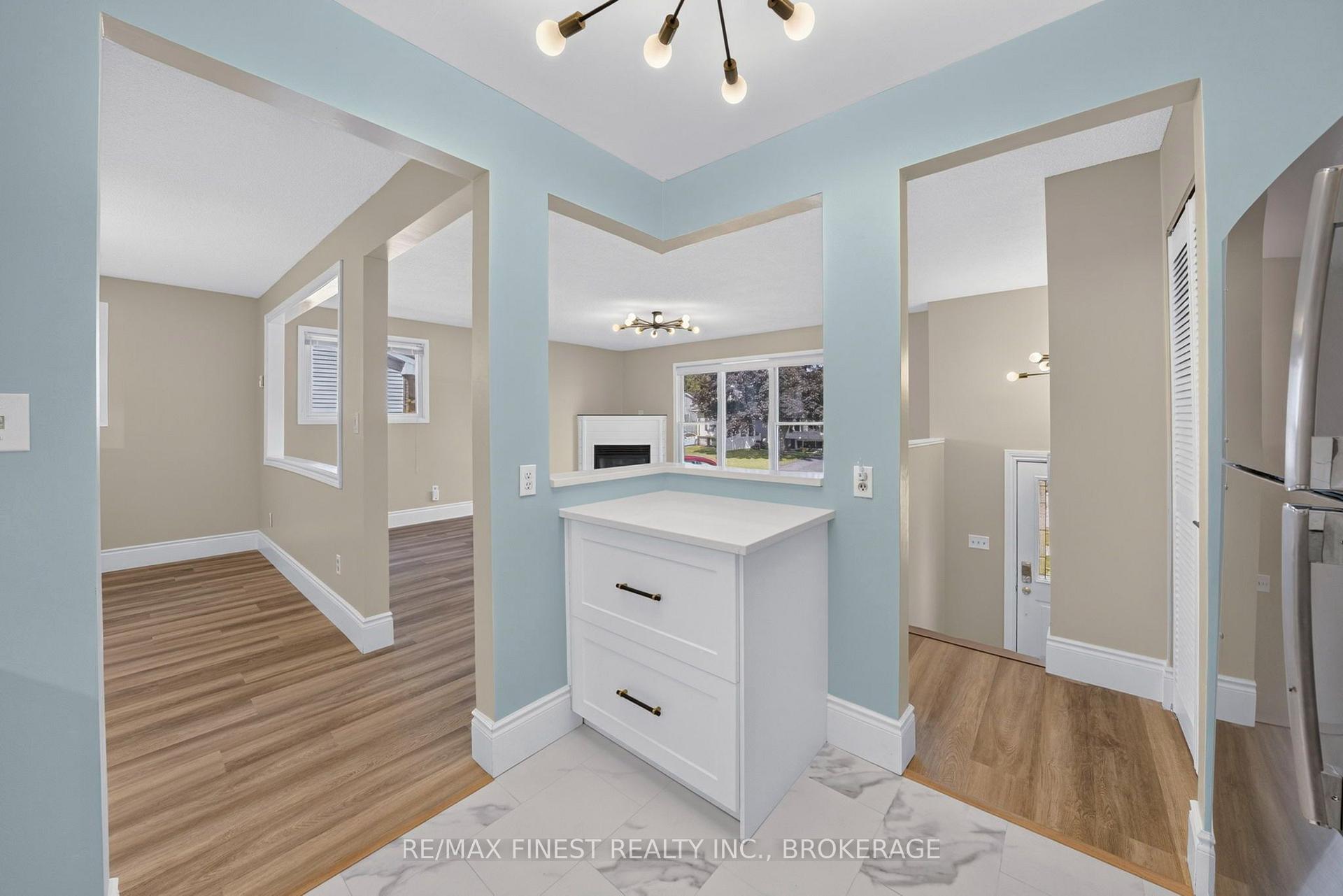 Photo 8 of 811 Cunningham Crescent, Brockville, Brockville — HOMEH