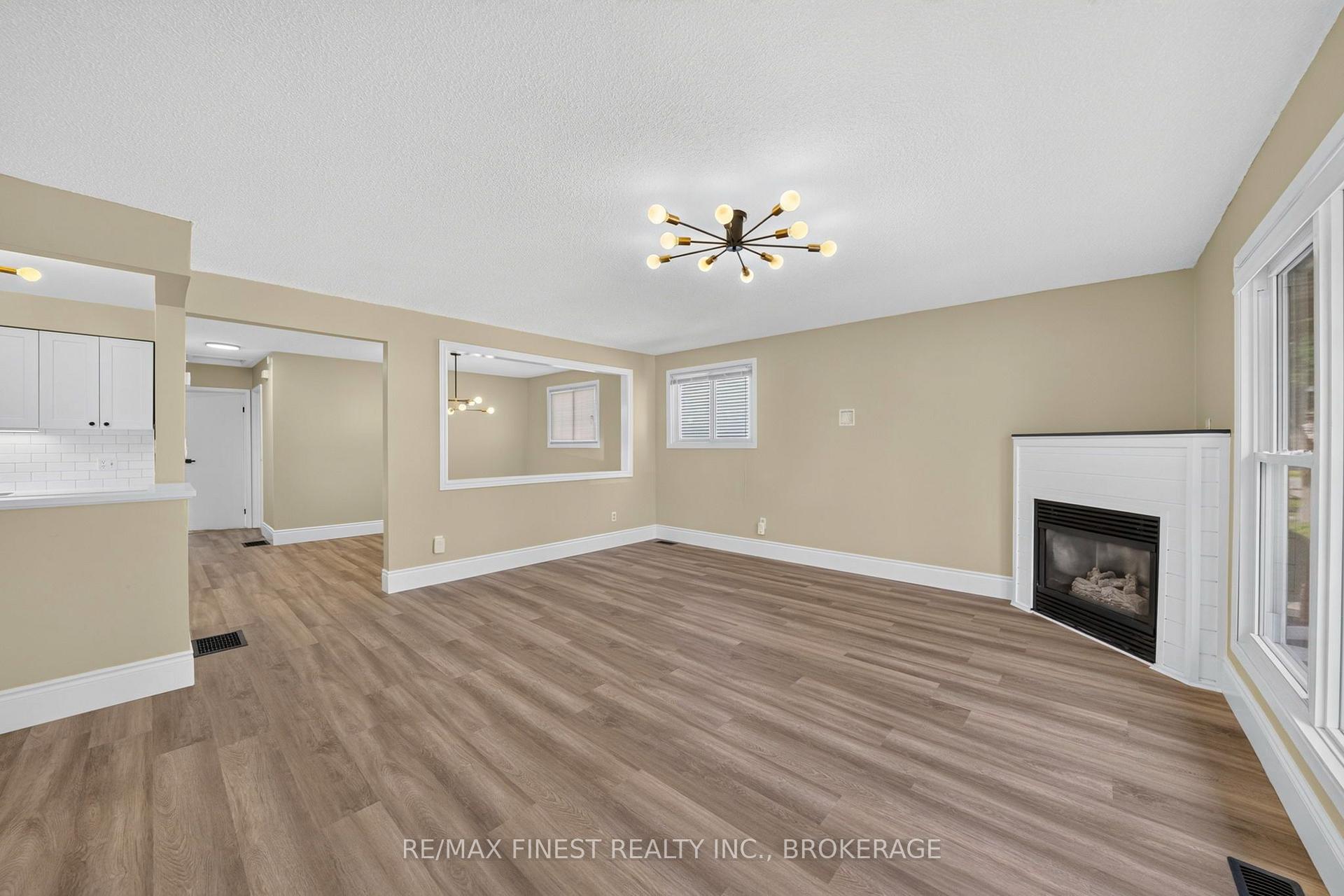 Photo 11 of 811 Cunningham Crescent, Brockville, Brockville — HOMEH