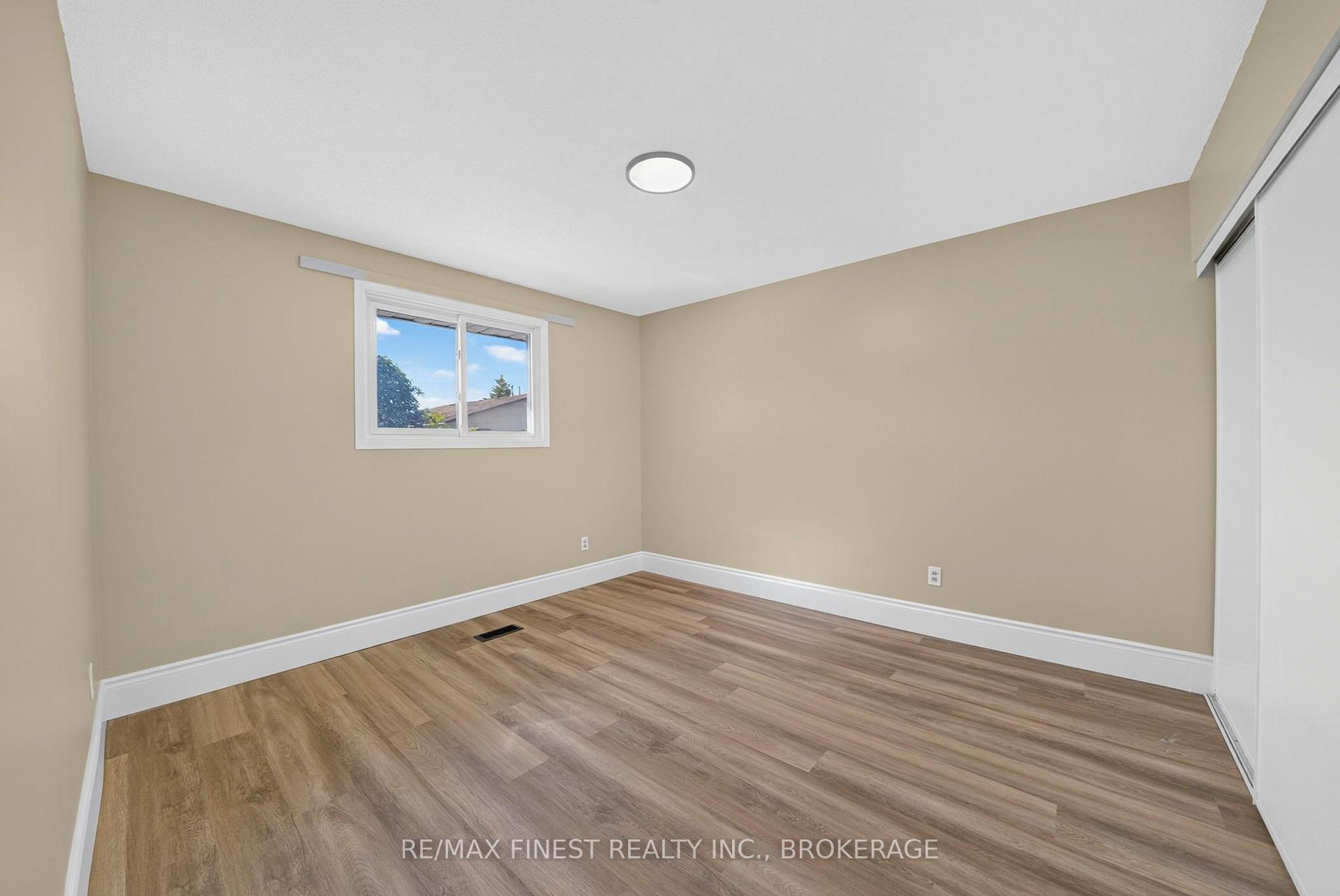 Photo 15 of 811 Cunningham Crescent, Brockville, Brockville — HOMEH