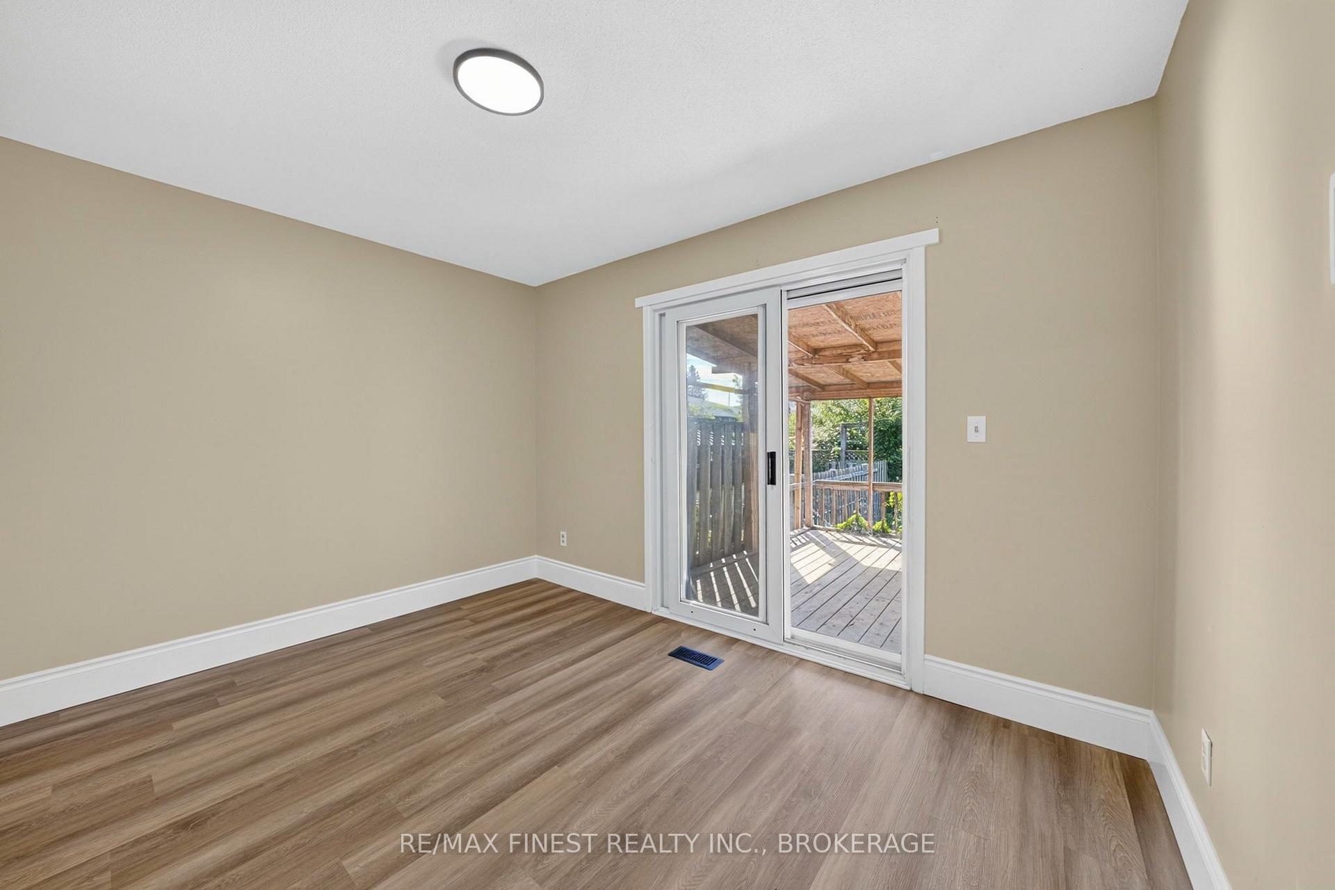 Photo 17 of 811 Cunningham Crescent, Brockville, Brockville — HOMEH