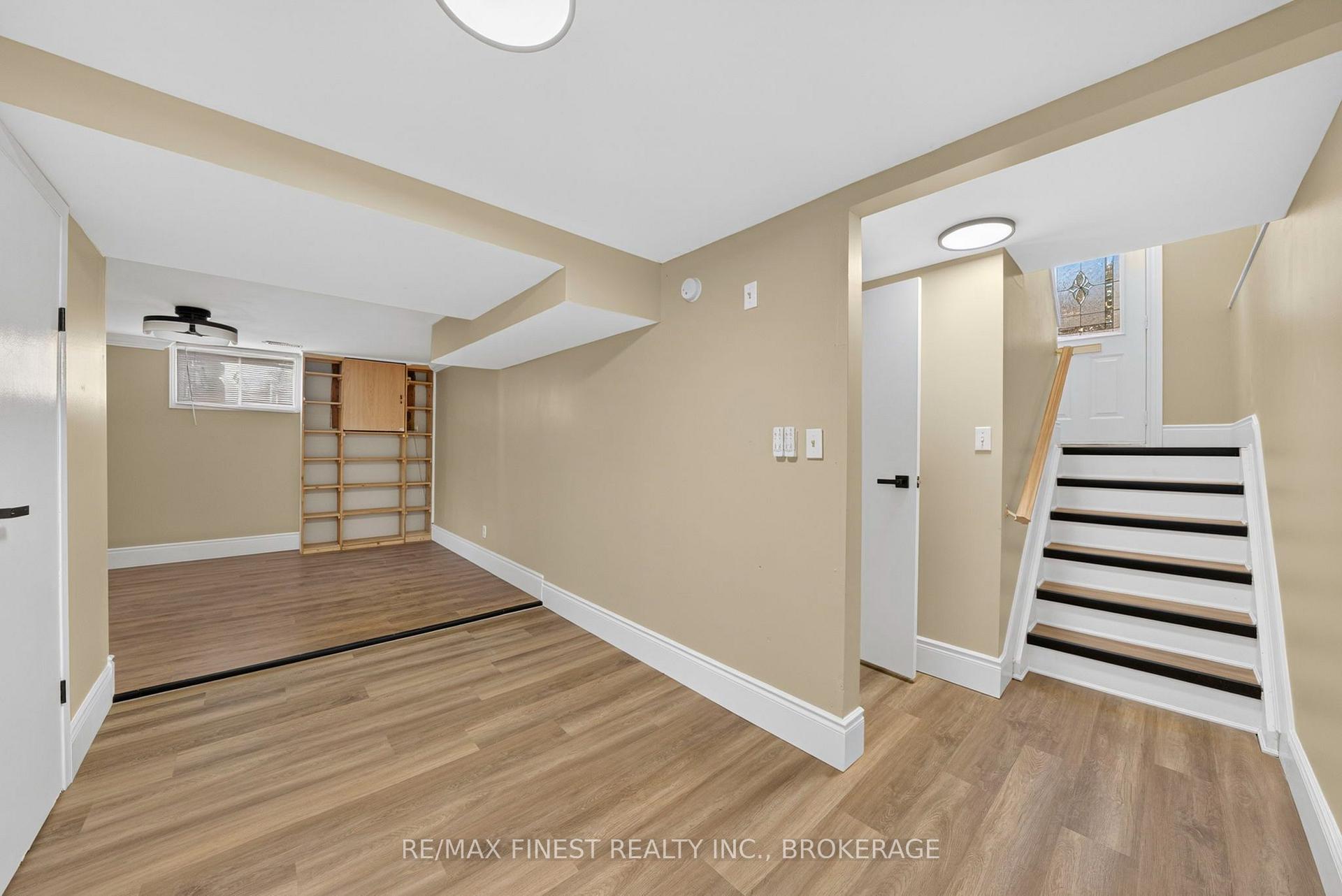 Photo 20 of 811 Cunningham Crescent, Brockville, Brockville — HOMEH
