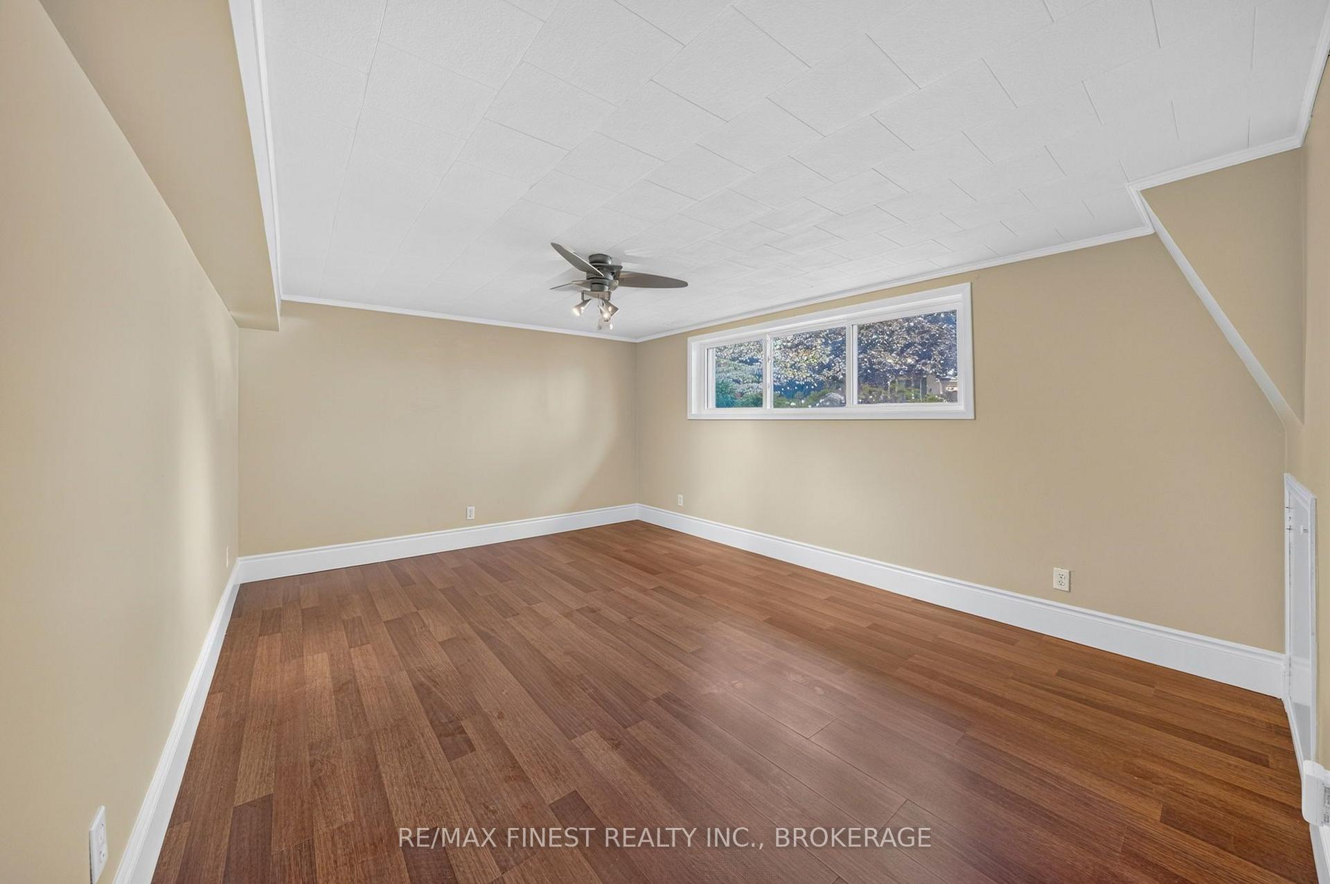 Photo 23 of 811 Cunningham Crescent, Brockville, Brockville — HOMEH