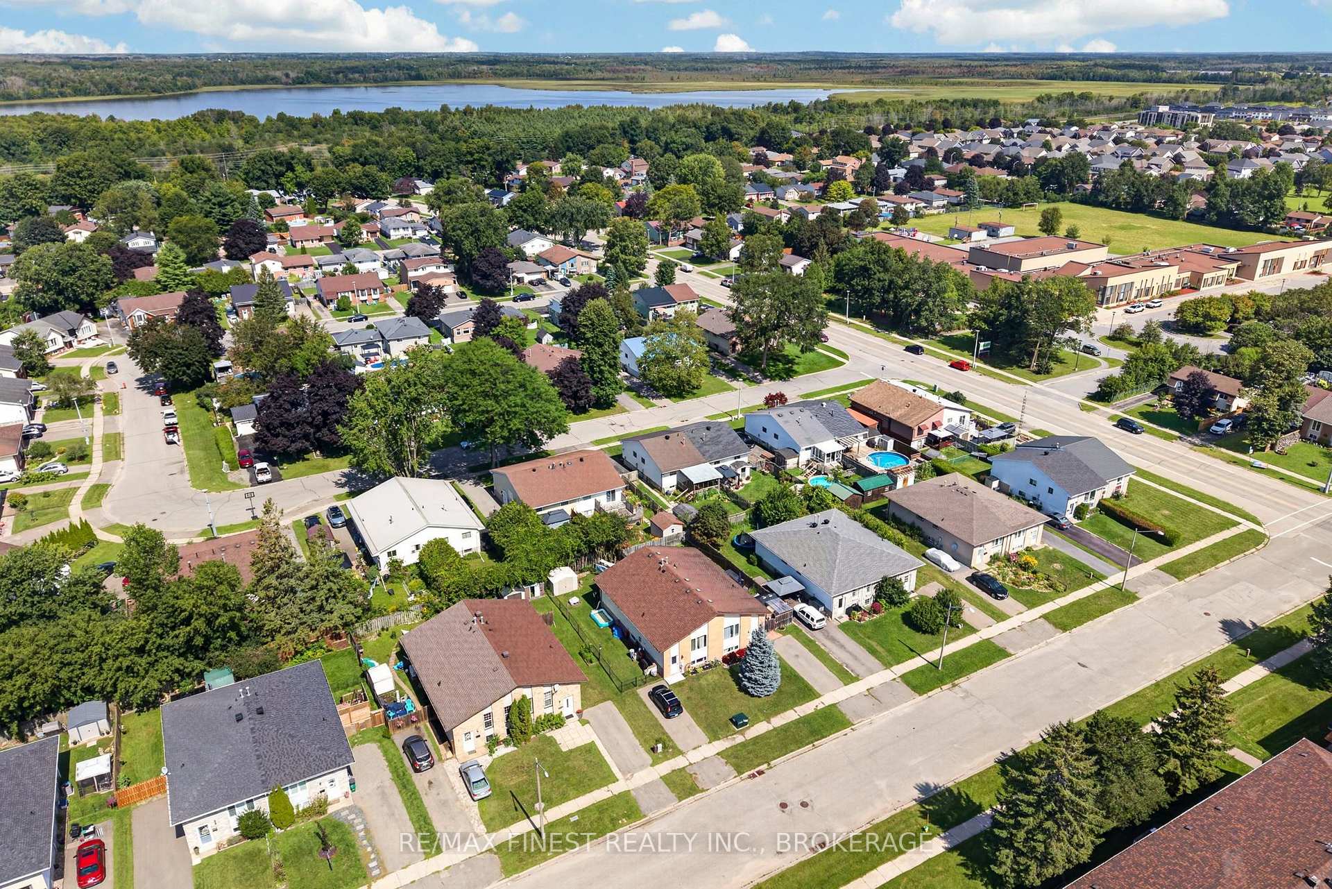 Photo 32 of 811 Cunningham Crescent, Brockville, Brockville — HOMEH