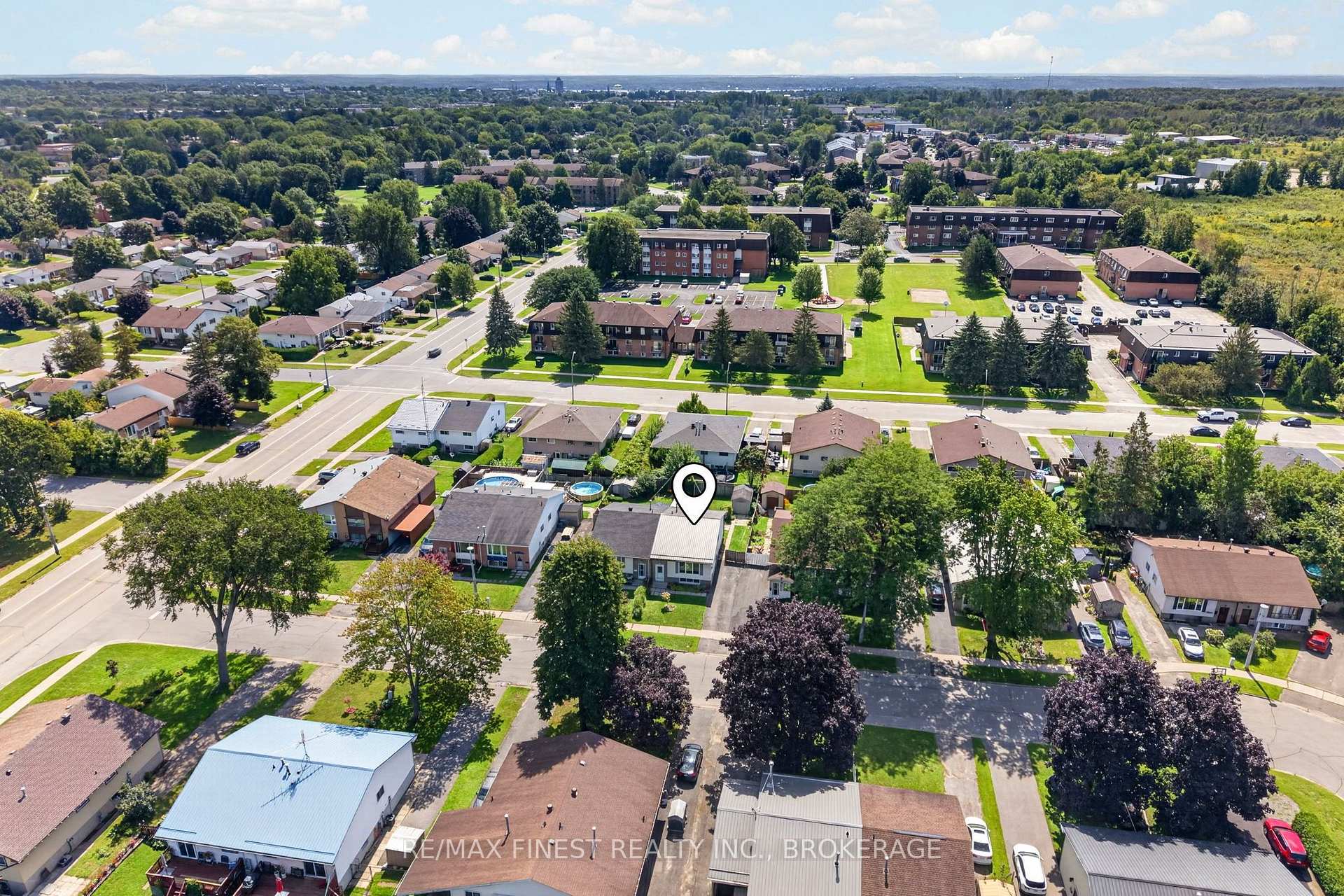 Photo 33 of 811 Cunningham Crescent, Brockville, Brockville — HOMEH