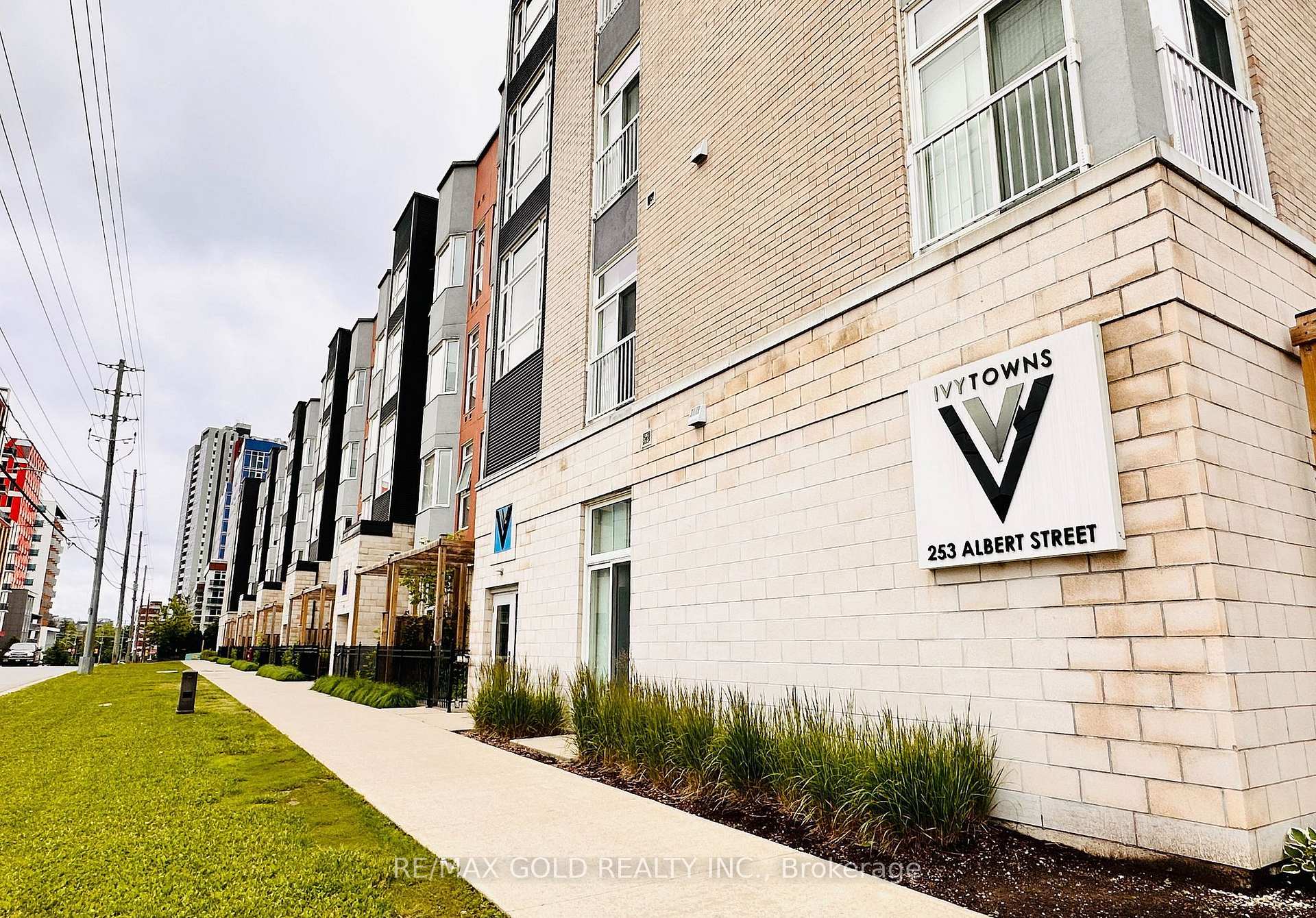Photo 2 of Unit 112, 253 Albert Street, Waterloo, Beechwood/University — HOMEH