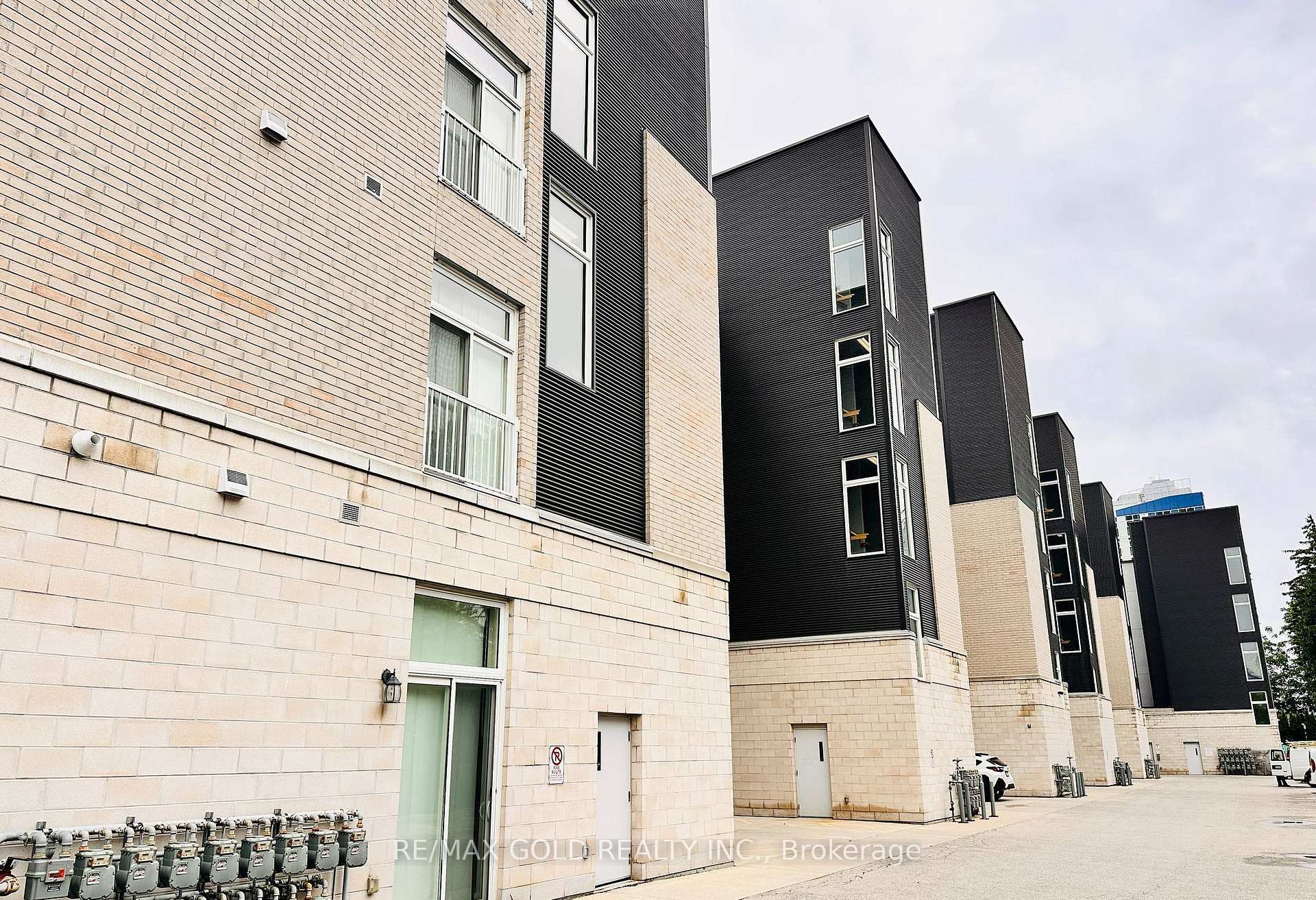 Photo 5 of Unit 112, 253 Albert Street, Waterloo, Beechwood/University — HOMEH