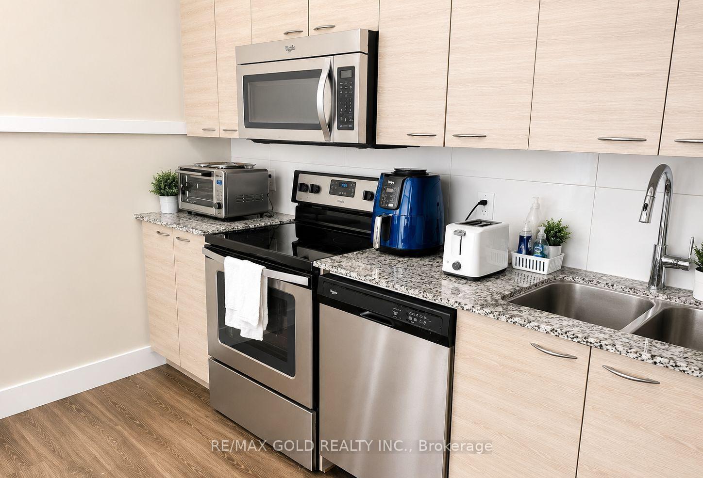 Photo 15 of Unit 112, 253 Albert Street, Waterloo, Beechwood/University — HOMEH