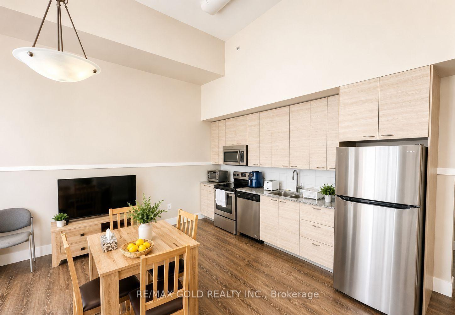 Photo 17 of Unit 112, 253 Albert Street, Waterloo, Beechwood/University — HOMEH