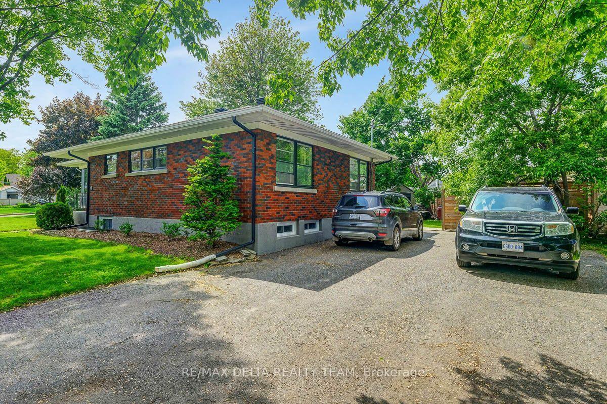 Photo 5 of Unit A, 2012 Haig Drive, Ottawa, Elmvale Acres — HOMEH