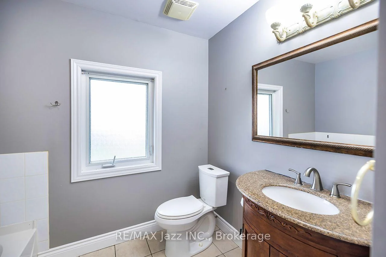Photo 26 of 99 Hurd Street, Oshawa, Raglan — HOMEH