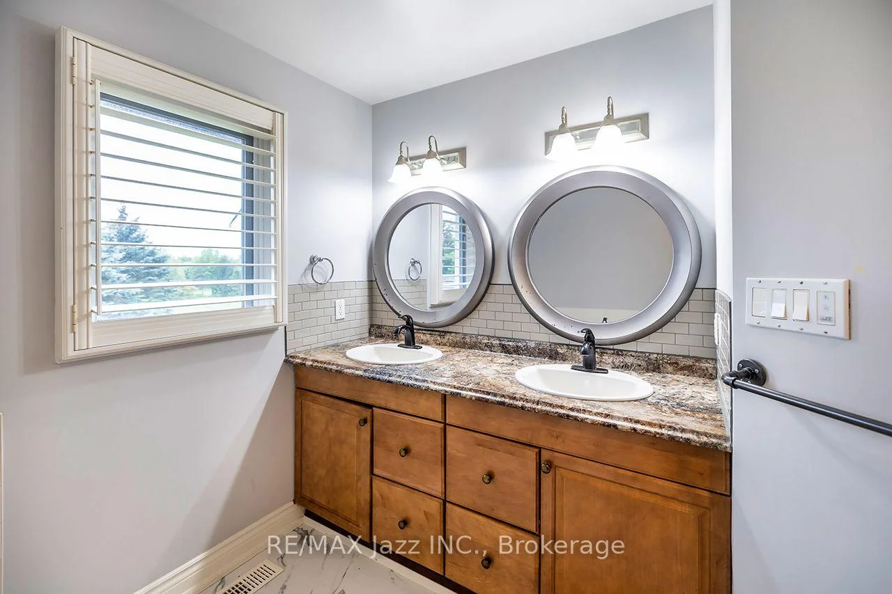 Photo 36 of 99 Hurd Street, Oshawa, Raglan — HOMEH