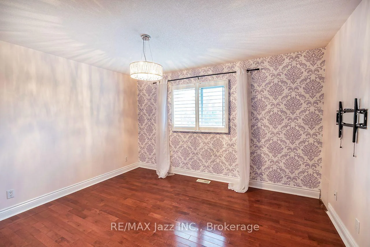 Photo 37 of 99 Hurd Street, Oshawa, Raglan — HOMEH