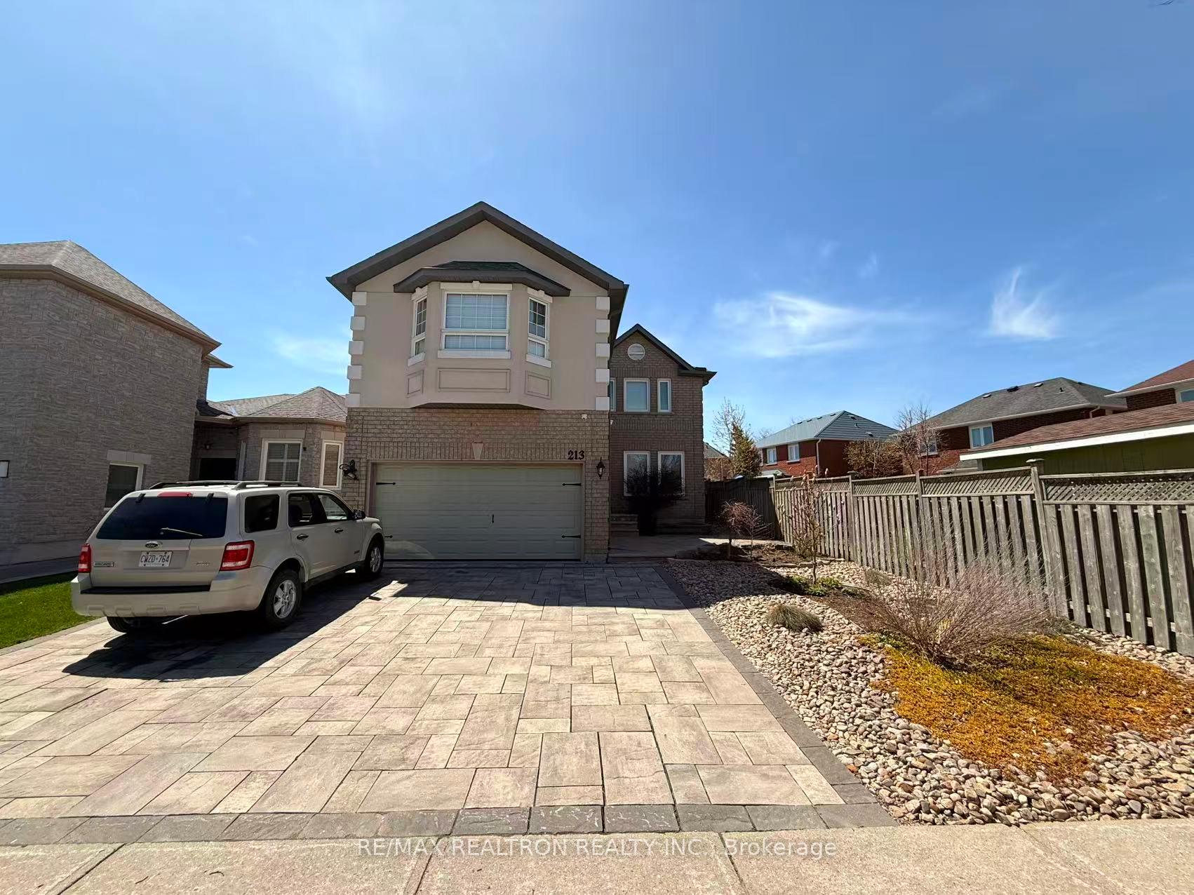 Photo 1 of 213 Roseheath Drive, Vaughan, Maple — HOMEH