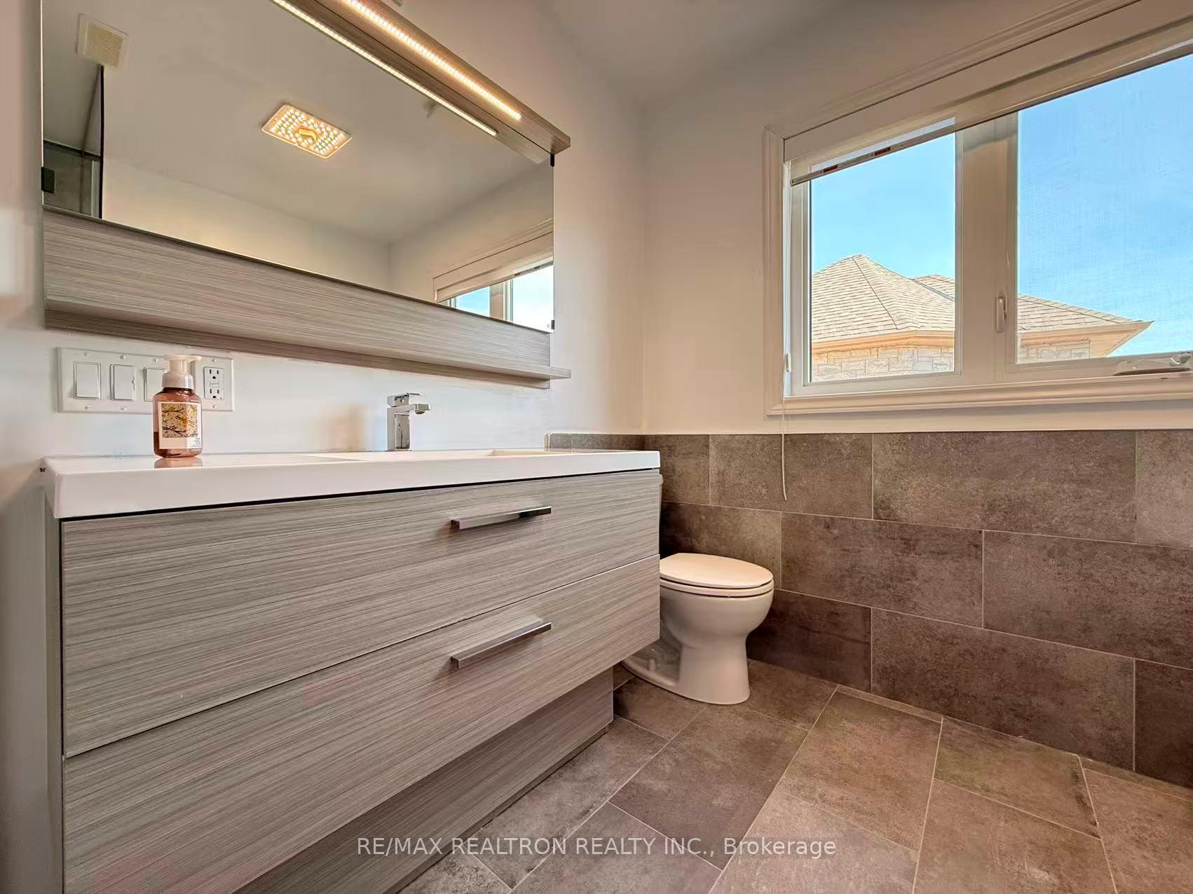 Photo 30 of 213 Roseheath Drive, Vaughan, Maple — HOMEH