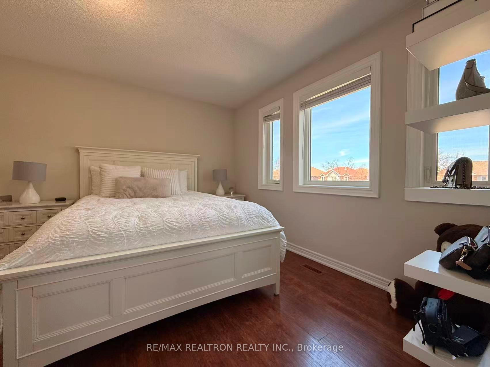 Photo 31 of 213 Roseheath Drive, Vaughan, Maple — HOMEH