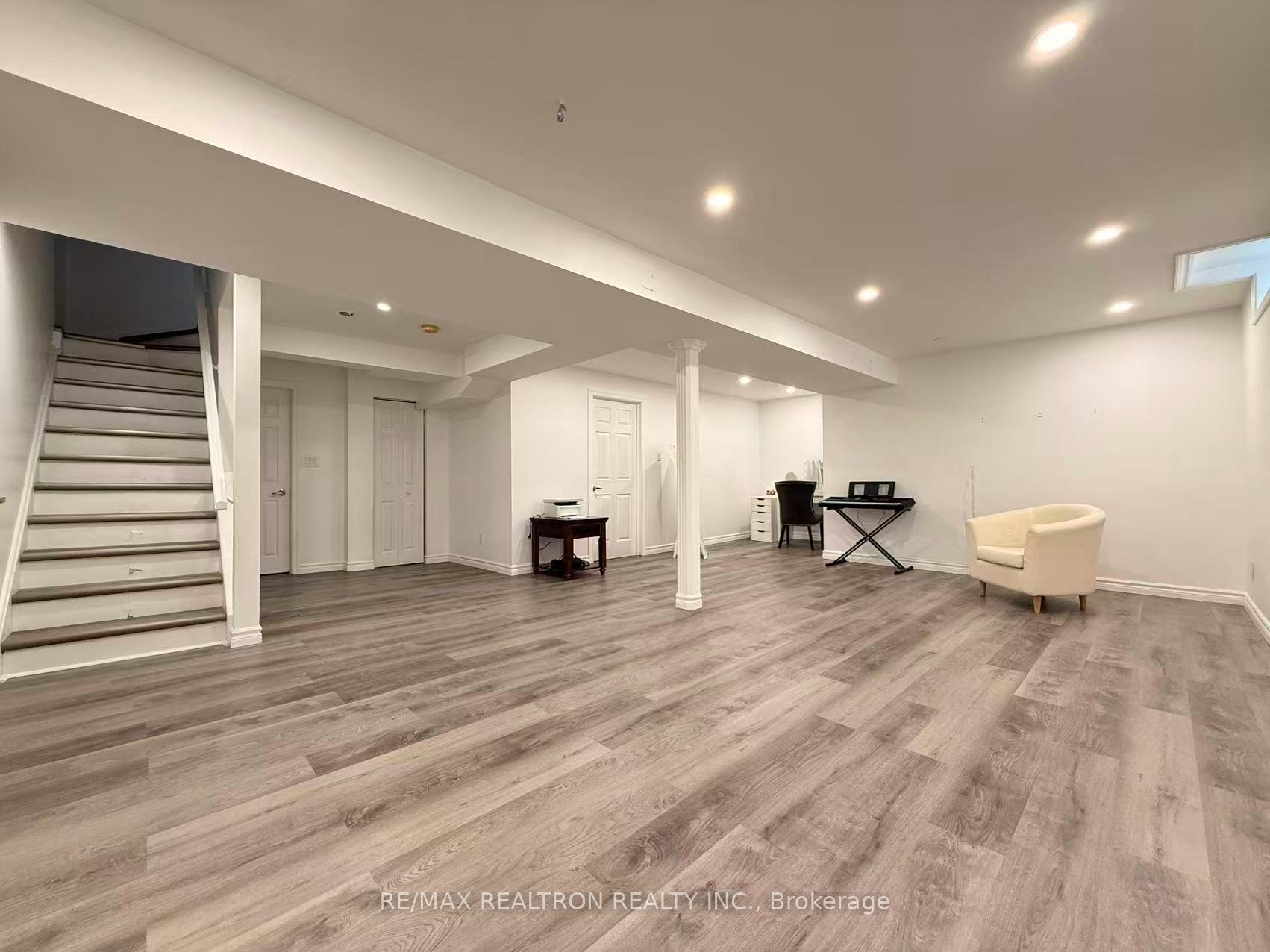 Photo 39 of 213 Roseheath Drive, Vaughan, Maple — HOMEH