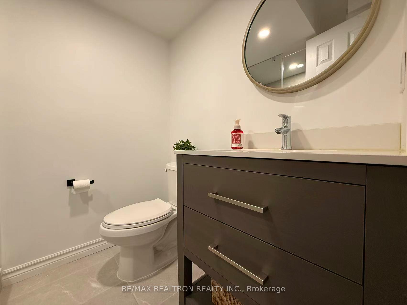 Photo 42 of 213 Roseheath Drive, Vaughan, Maple — HOMEH