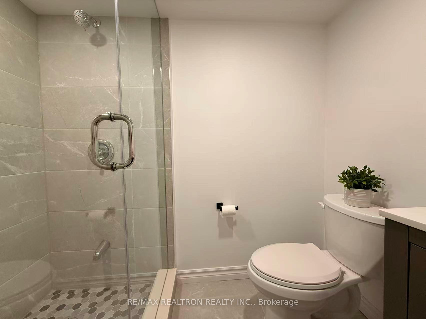 Photo 43 of 213 Roseheath Drive, Vaughan, Maple — HOMEH