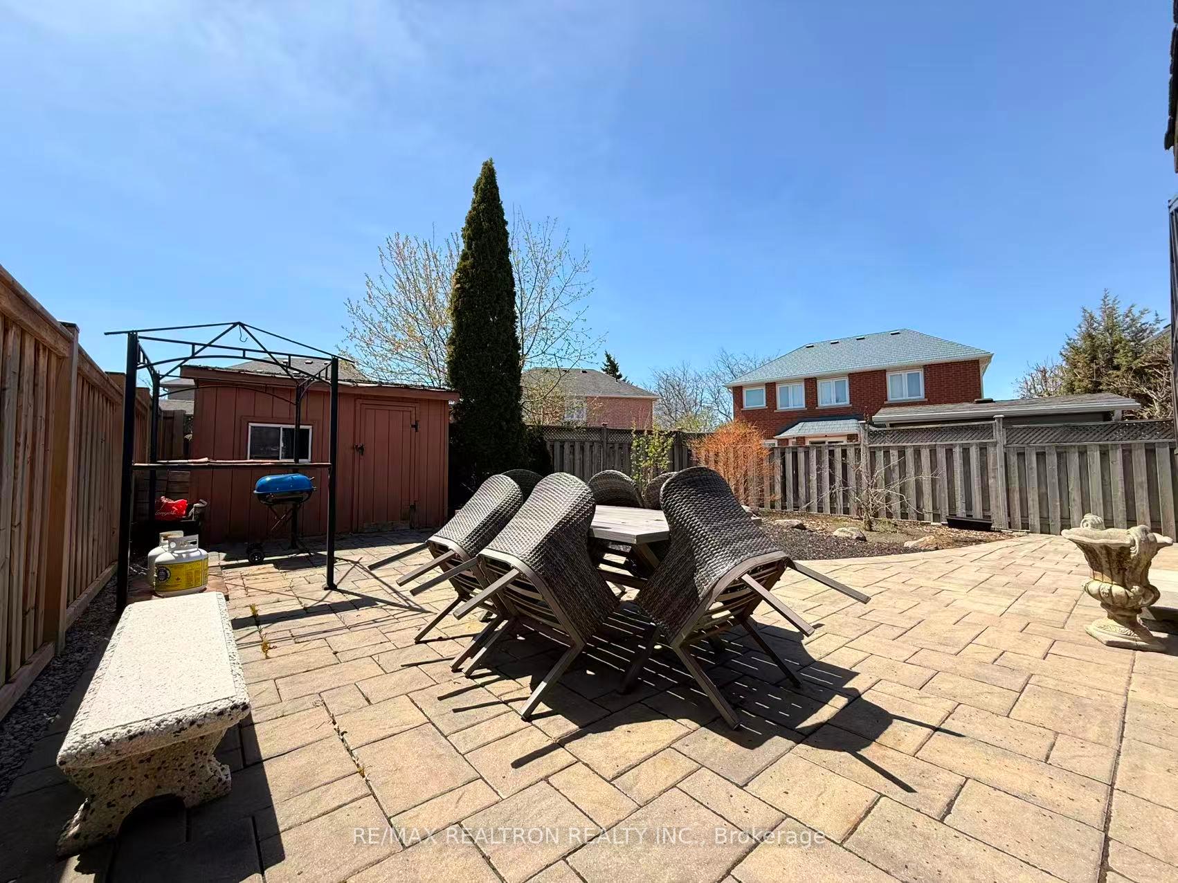Photo 45 of 213 Roseheath Drive, Vaughan, Maple — HOMEH