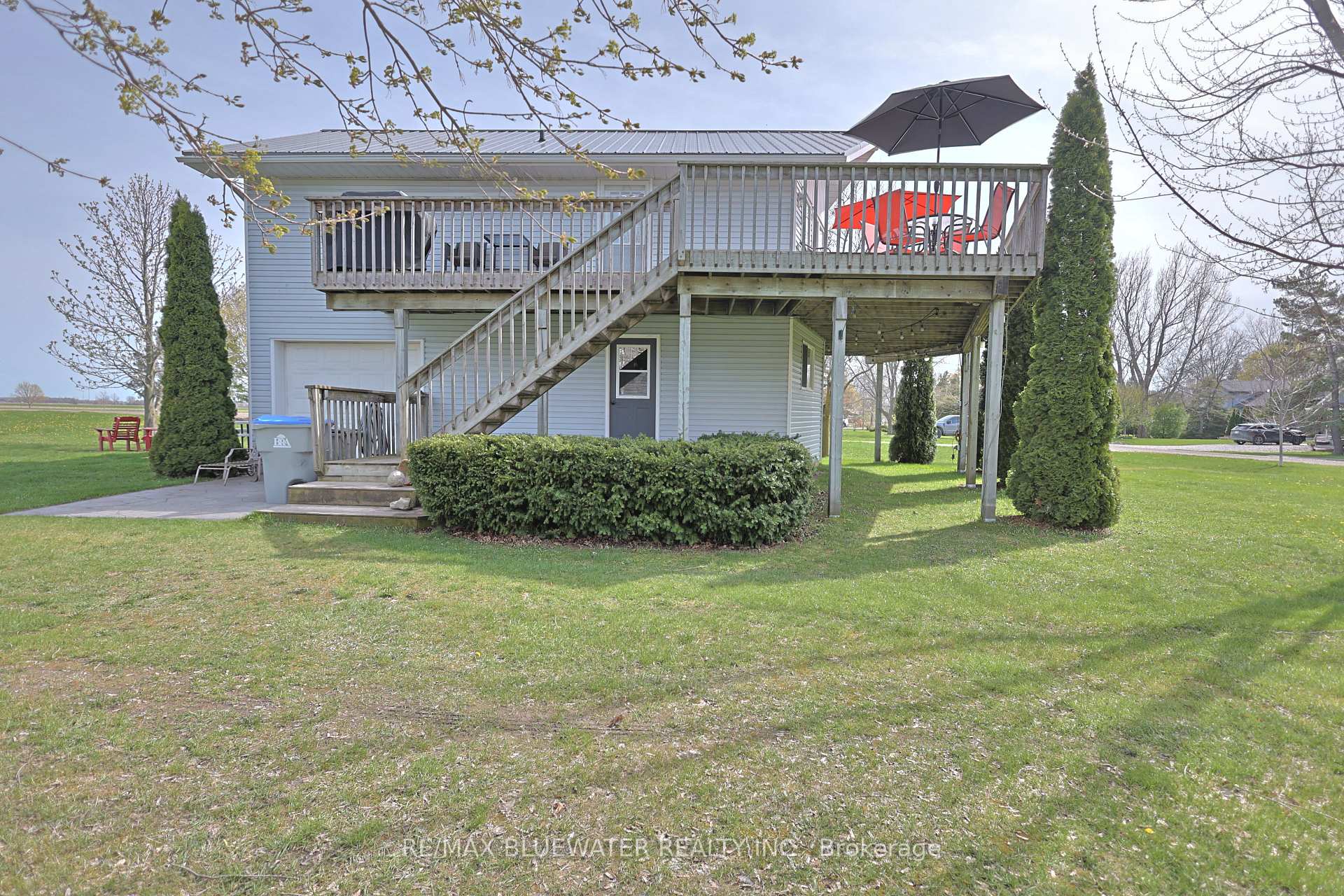 Photo 8 of 74156 Bluehaven Beach Drive, Bluewater, Stanley — HOMEH