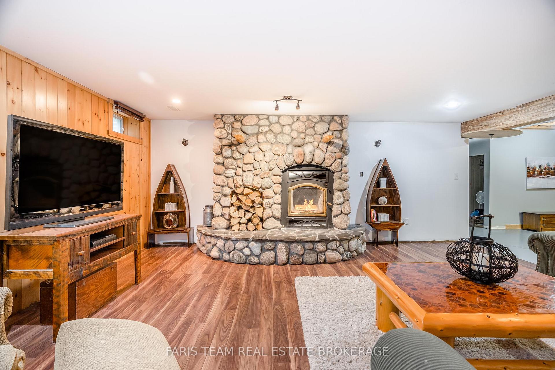 Photo 24 of 697 Lafontaine Road E, Tiny, Rural Tiny — HOMEH