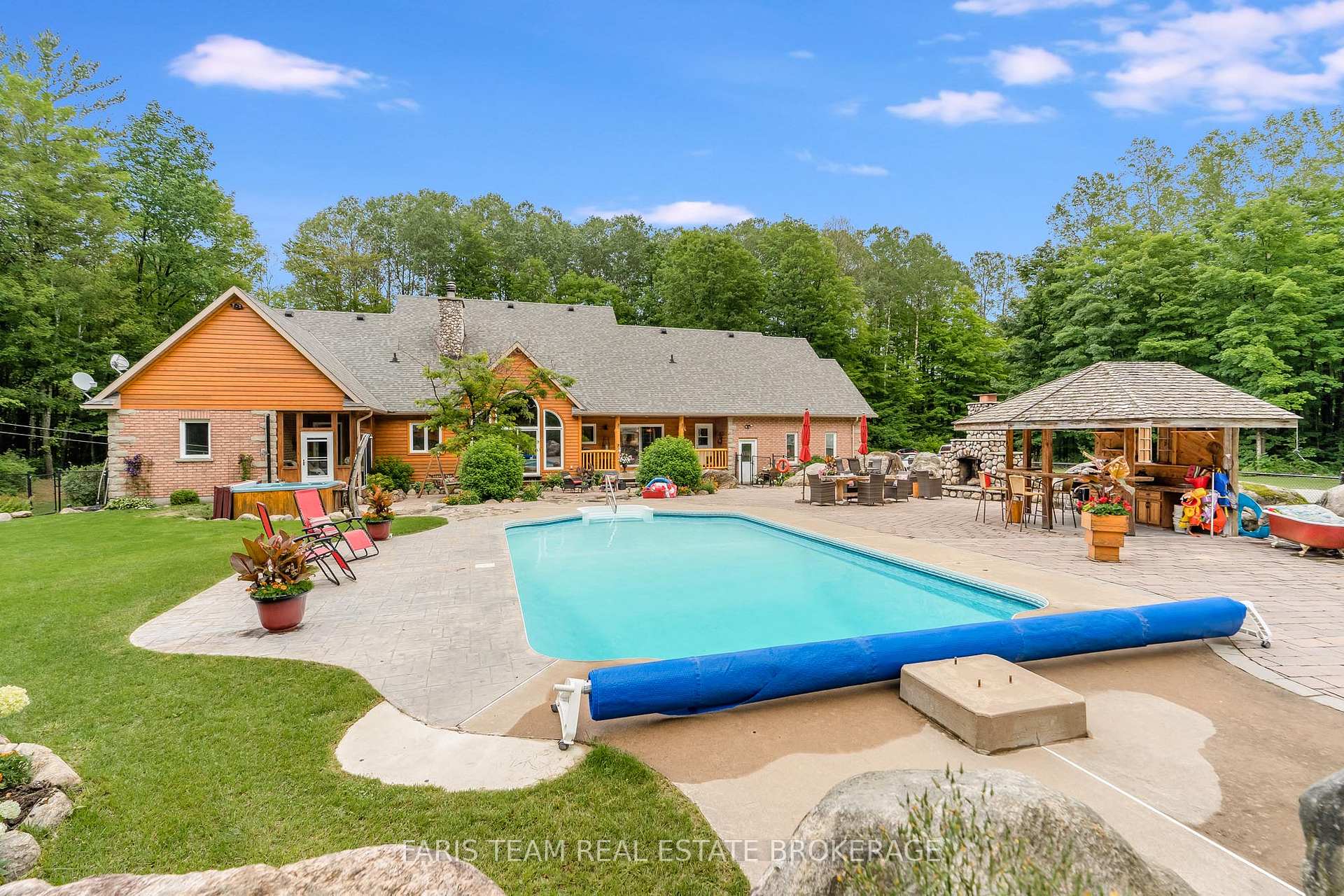 Photo 43 of 697 Lafontaine Road E, Tiny, Rural Tiny — HOMEH