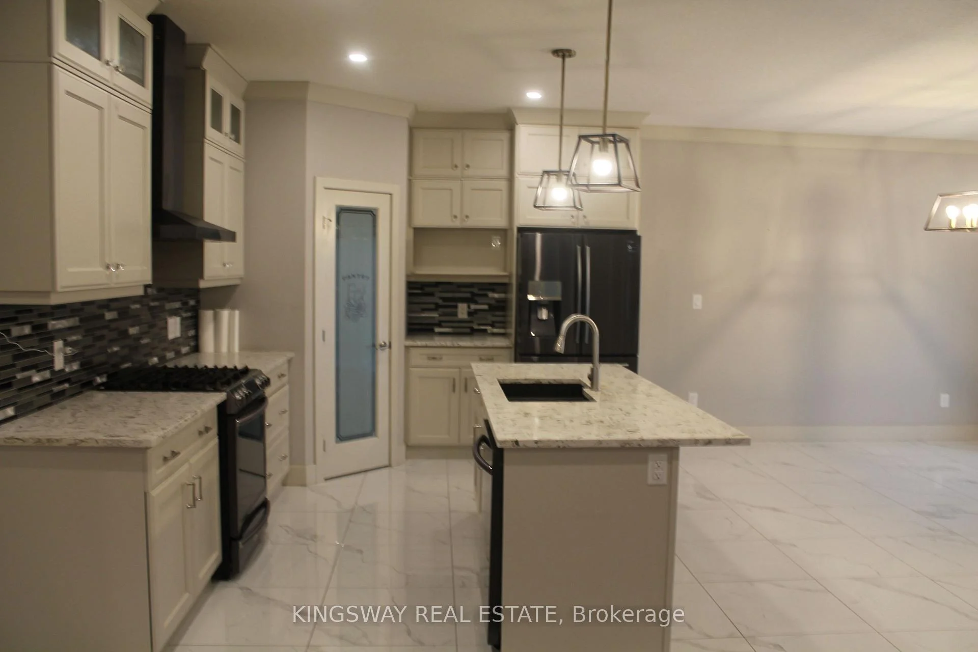 Photo 8 of 2255 Constance Avenue, London, South Y — HOMEH