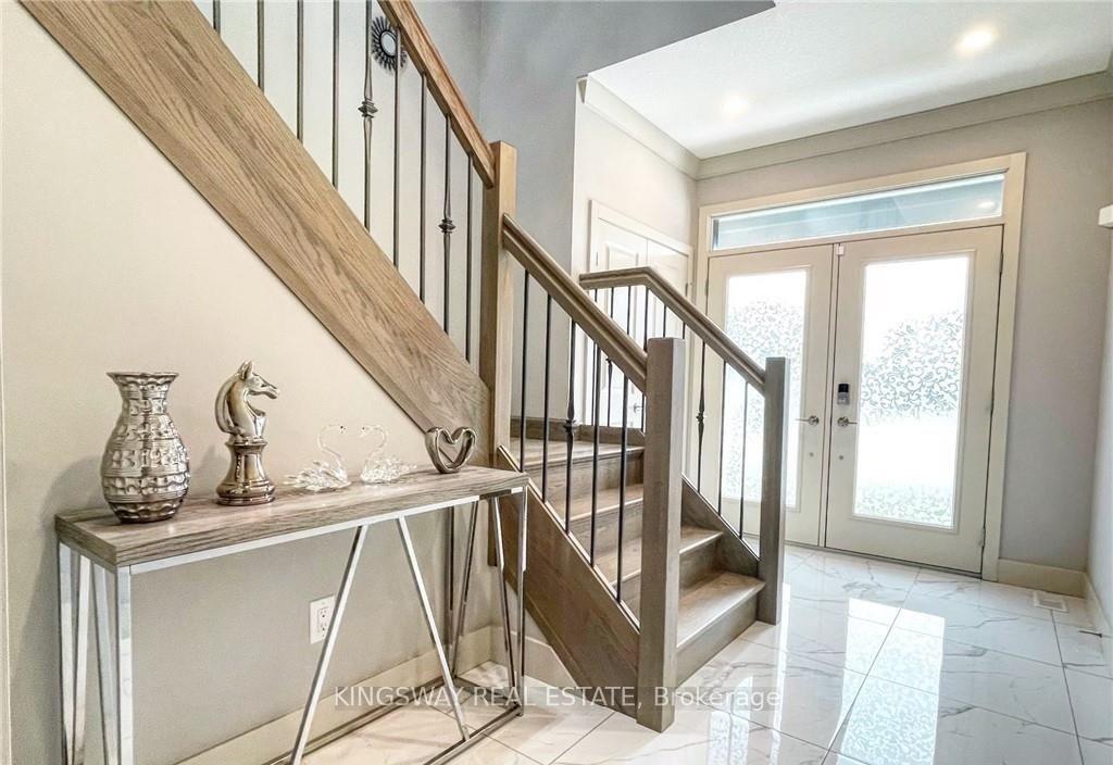 Photo 4 of 2255 Constance Avenue, London, South Y — HOMEH