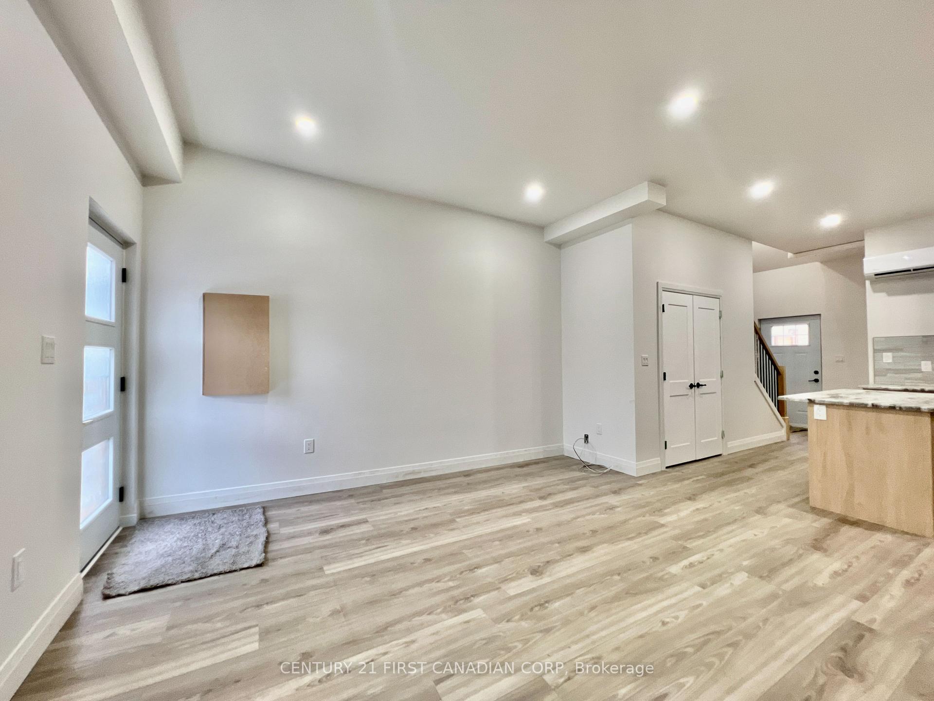 Photo 3 of Unit 2, 166 Central Avenue, London, East F — HOMEH
