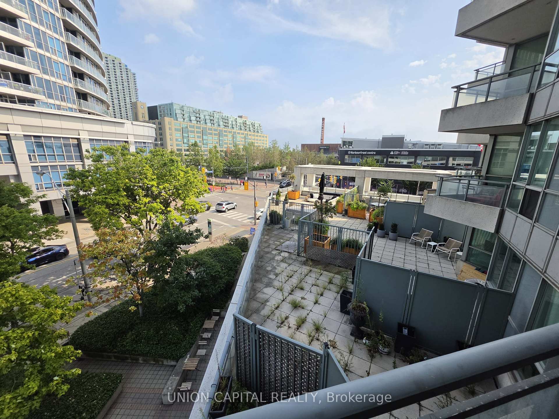 Photo 5 of Unit 302, 228 Queens Quay W, Toronto, Waterfront Communities — HOMEH