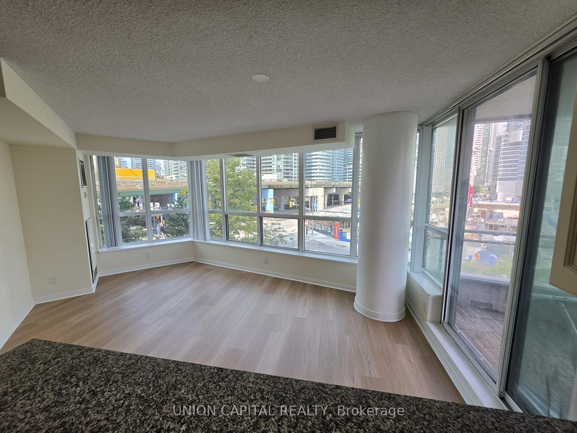 Photo 3 of Unit 302, 228 Queens Quay W, Toronto, Waterfront Communities — HOMEH