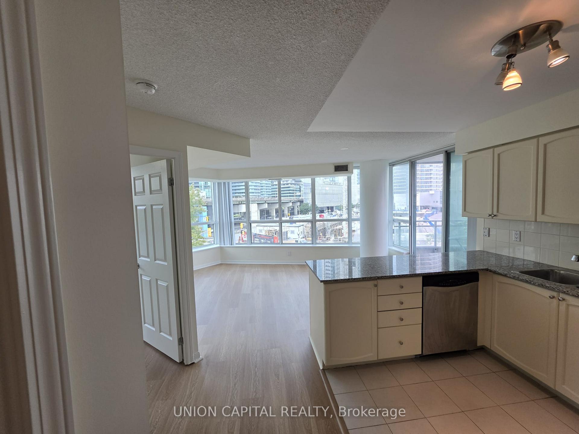 Photo 12 of Unit 302, 228 Queens Quay W, Toronto, Waterfront Communities — HOMEH