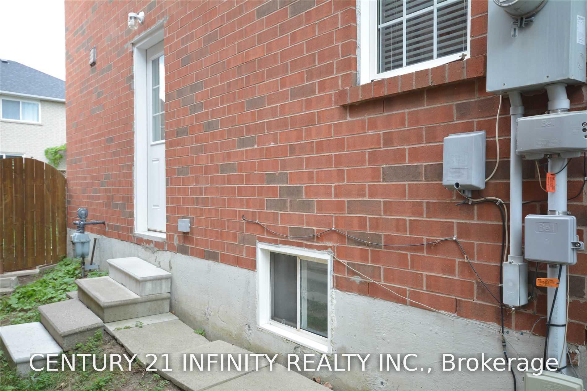 Photo 2 of Unit Basement, 5 Dusk Owl Drive, Scarborough, Rouge — HOMEH