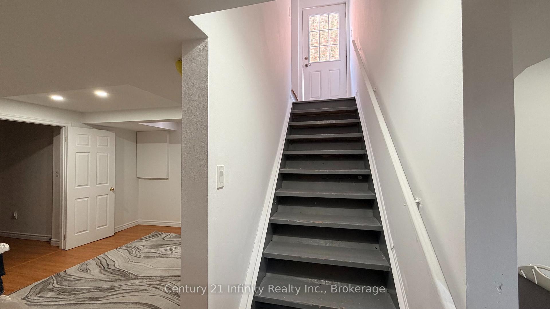 Photo 3 of Unit Basement, 5 Dusk Owl Drive, Scarborough, Rouge — HOMEH