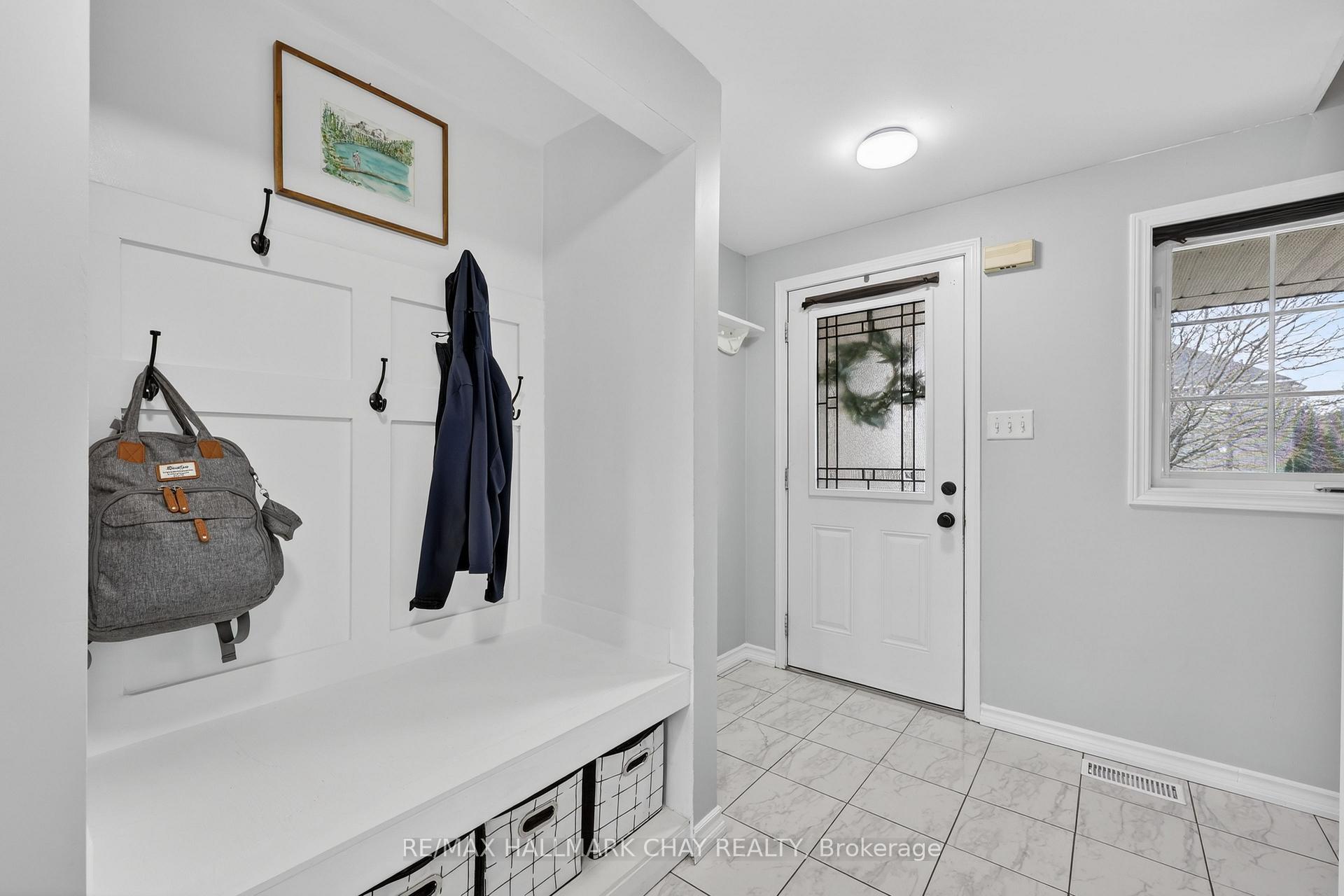 Photo 3 of 2057 Osbond Road, Innisfil, Alcona — HOMEH