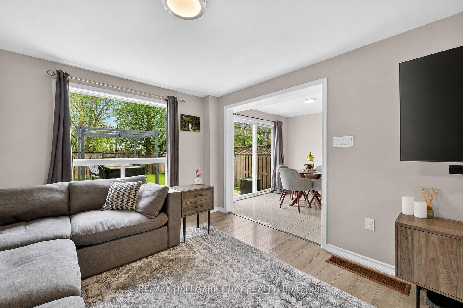 Photo 5 of 2057 Osbond Road, Innisfil, Alcona — HOMEH
