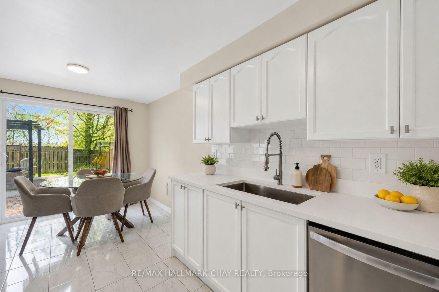 Photo 16 of 2057 Osbond Road, Innisfil, Alcona — HOMEH