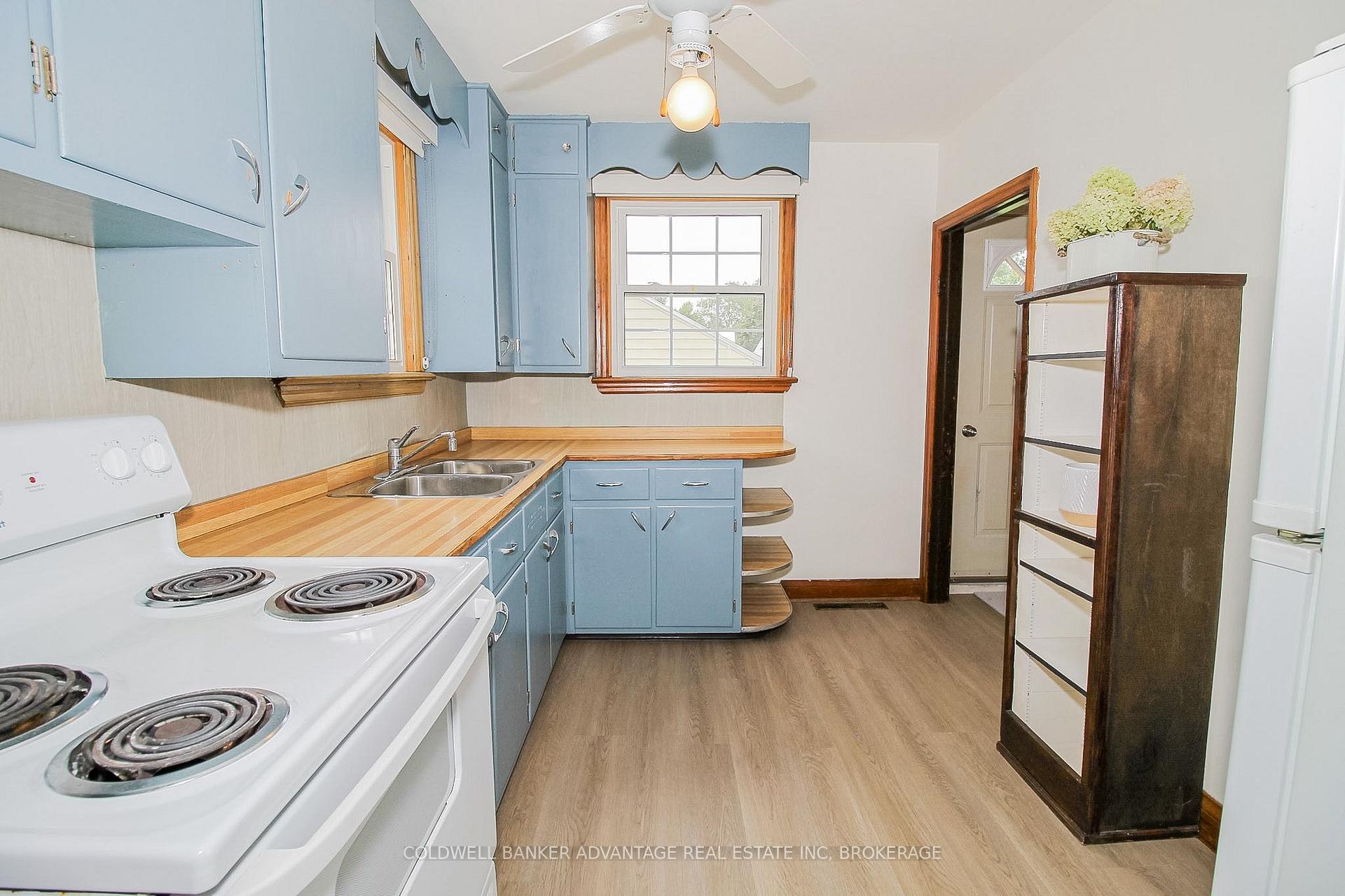 Photo 8 of 28 Marshall Avenue, Welland, Broadway — HOMEH