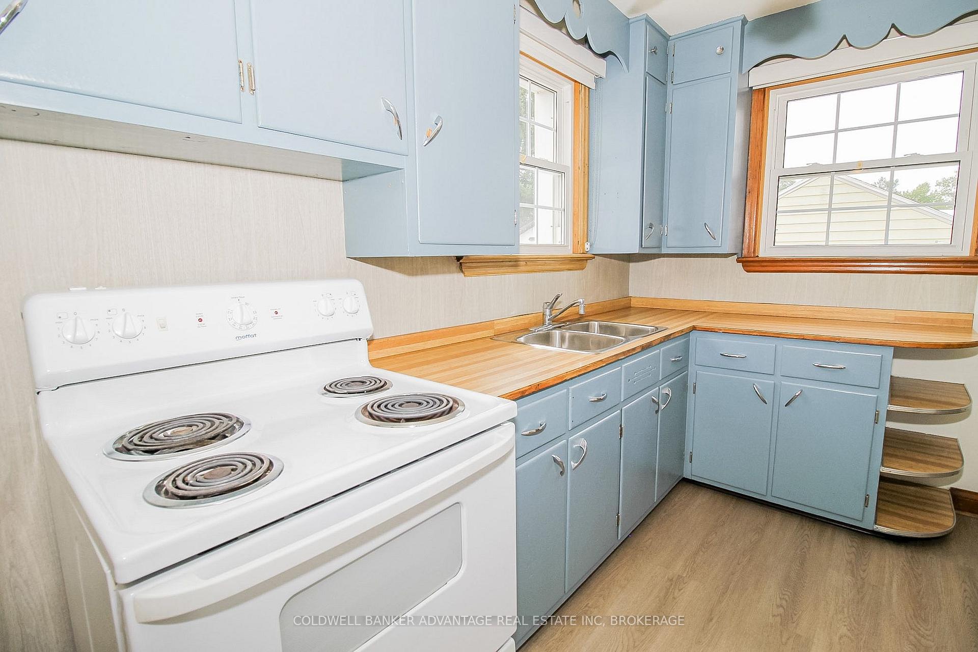 Photo 9 of 28 Marshall Avenue, Welland, Broadway — HOMEH