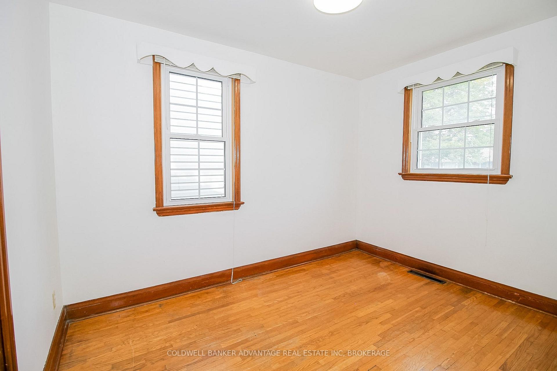 Photo 18 of 28 Marshall Avenue, Welland, Broadway — HOMEH