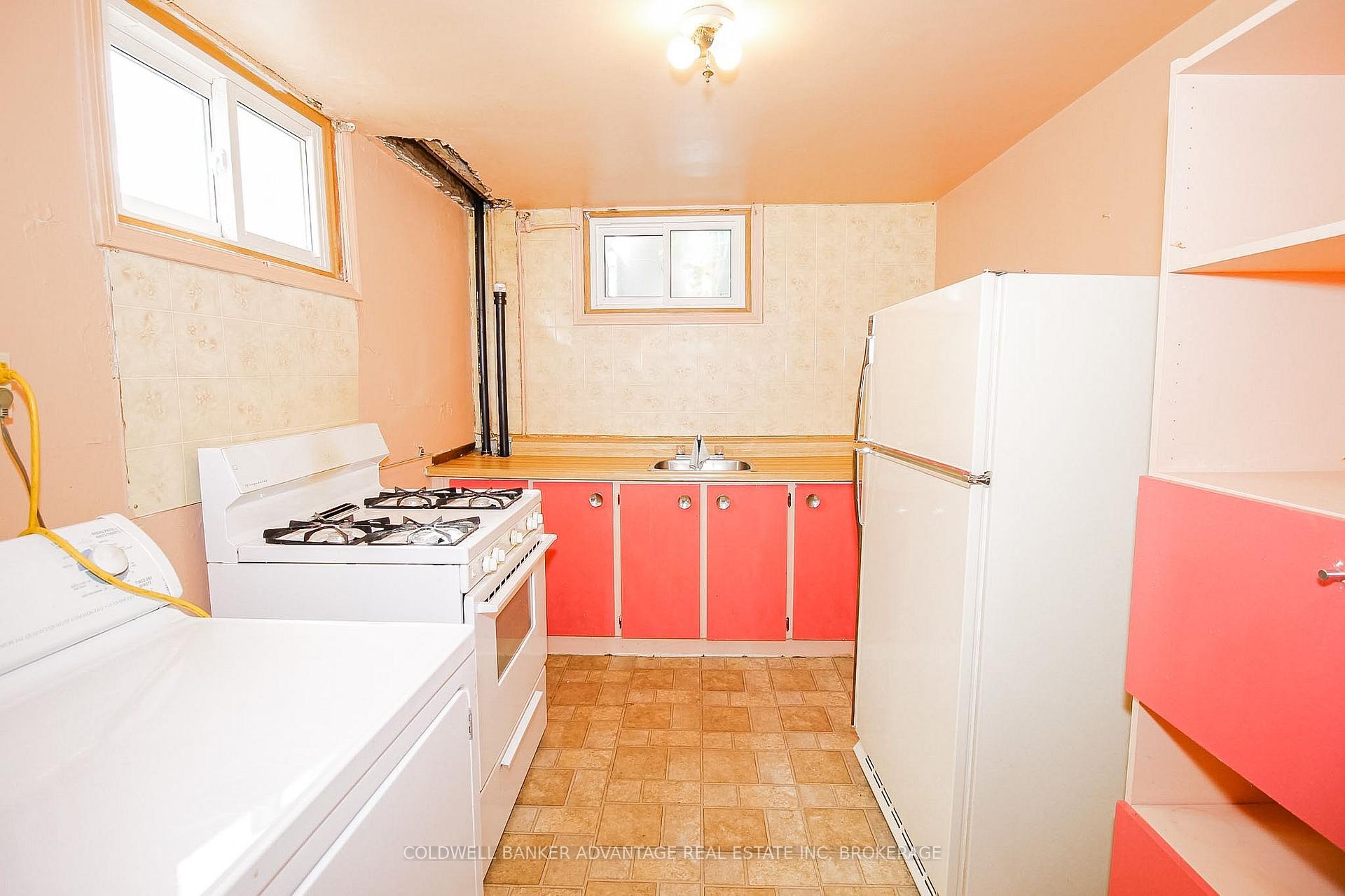 Photo 21 of 28 Marshall Avenue, Welland, Broadway — HOMEH