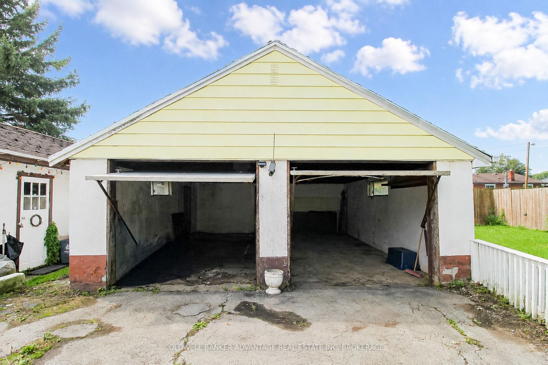 Photo 34 of 28 Marshall Avenue, Welland, Broadway — HOMEH