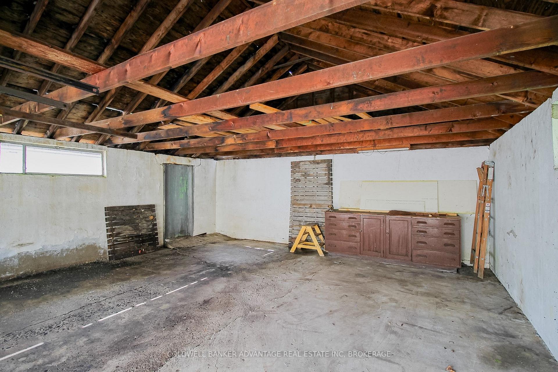 Photo 35 of 28 Marshall Avenue, Welland, Broadway — HOMEH