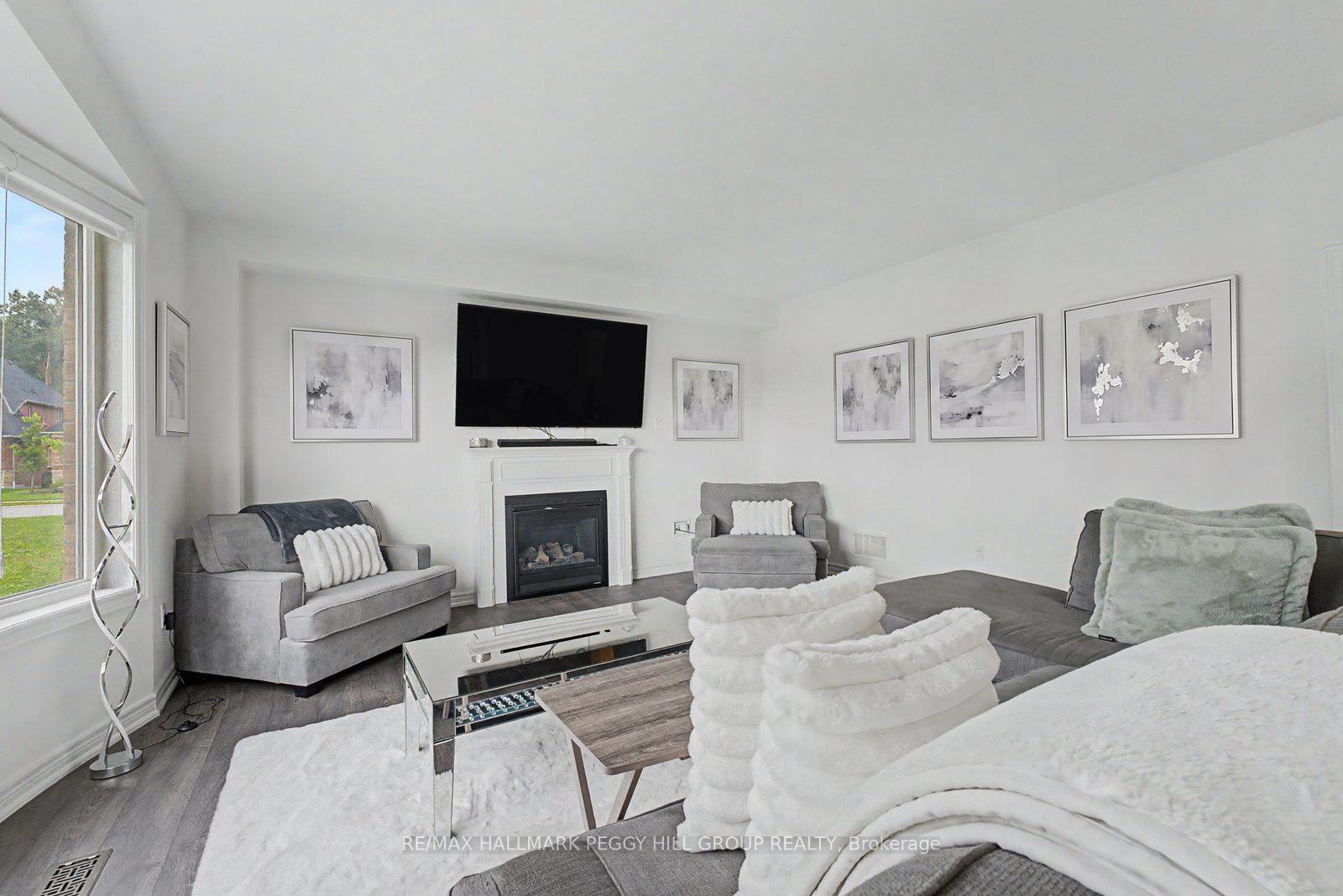 Photo 5 of 113 Rugman Crescent, Springwater, Centre Vespra — HOMEH