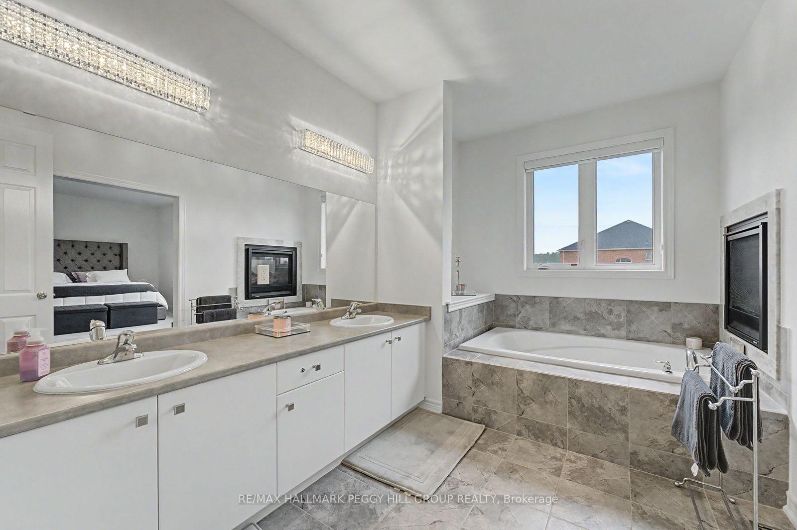 Photo 15 of 113 Rugman Crescent, Springwater, Centre Vespra — HOMEH