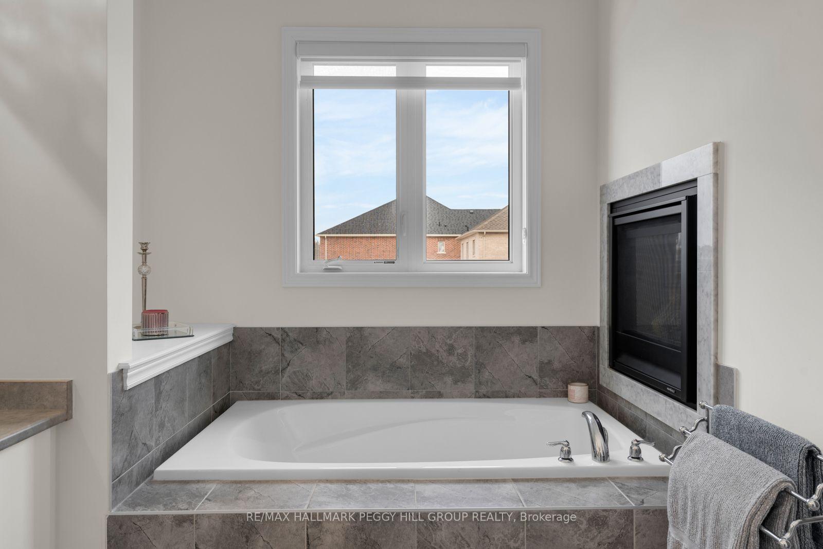 Photo 17 of 113 Rugman Crescent, Springwater, Centre Vespra — HOMEH